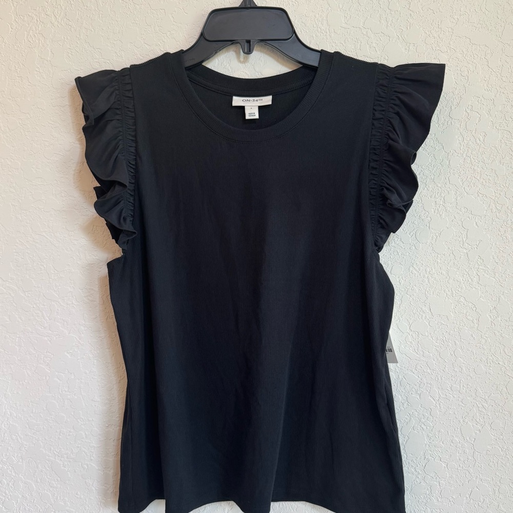 On 34th Black Ruffle-Sleeve Tee – Black- Large- NWT. P0353